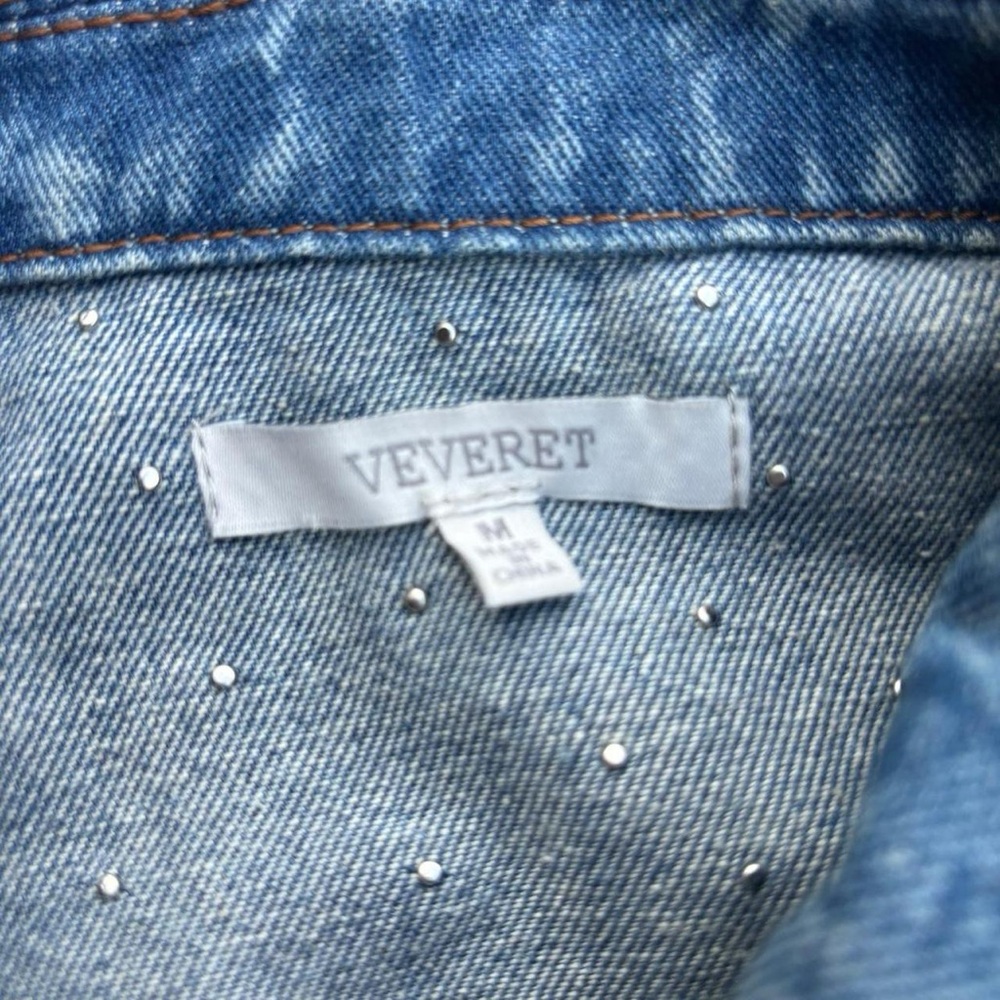 Women's Blue Pearl-Embellished Denim Jacket - Picture 5 of 5